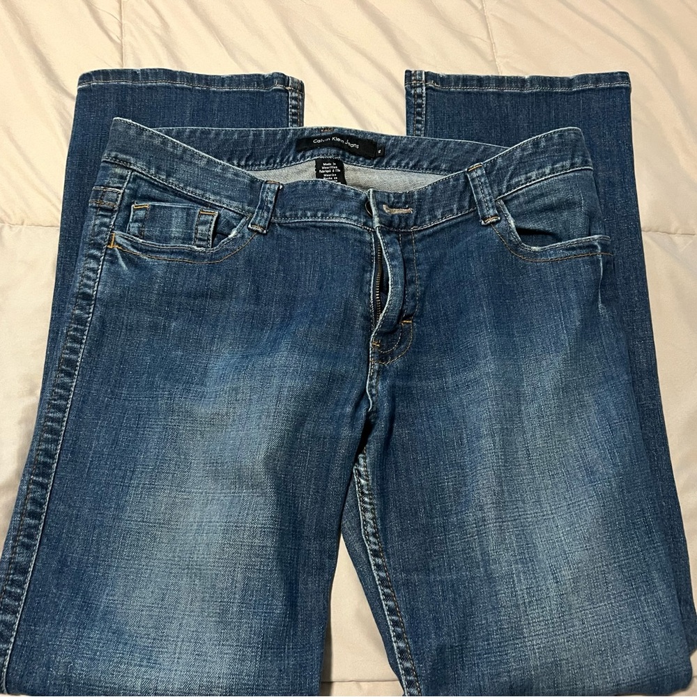 Calvin Klein Jeans Women's Straight Leg in Classic Blue